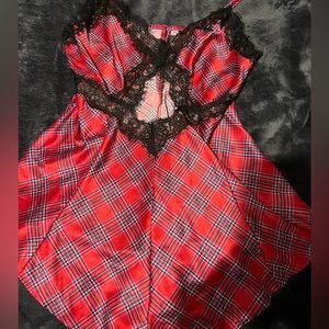 plaid lingerie sleepwear size medium.